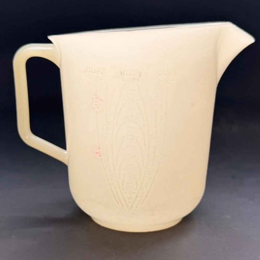 Vintage Tupperware 134-1 Measuring Pitcher 16 oz 2 Cup Sheer Cream Made in USA *